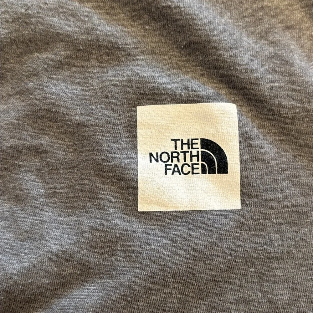 The North Face Men’s Box Logo Dark Grey Long Sleeve T-Shirt Size Small